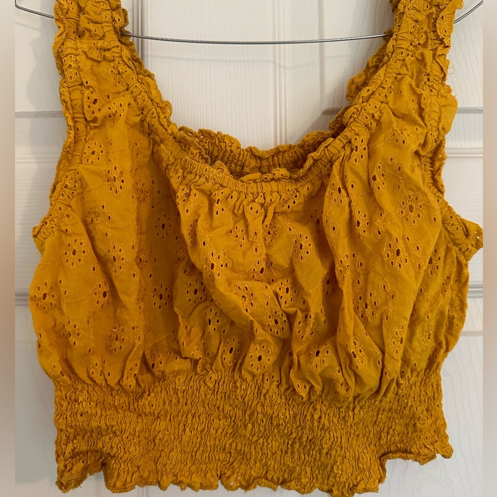 Crop top brownish